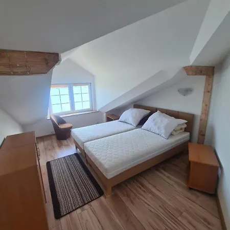 Nad Jeziorem Apartmán