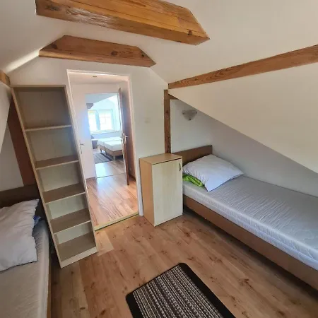 Nad Jeziorem Apartment *